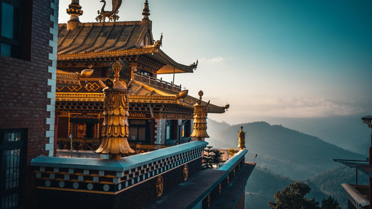 Buddhistisches Kloster Thrangu Tashi Yangtse, Nepal in der Nähe von Stupa Namobuddha im Himalaya-Gebirge